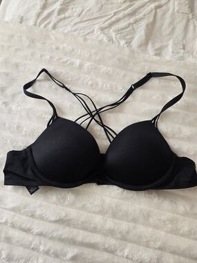 Victoria's Secret Very Sexy Black Strappy Push-Up Bra